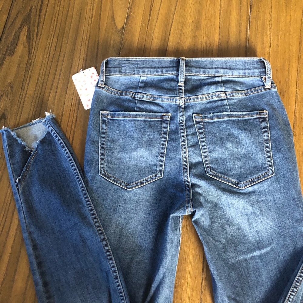 We The Free High Rise ripped skinny jeans raw hem - Picture 5 of 7